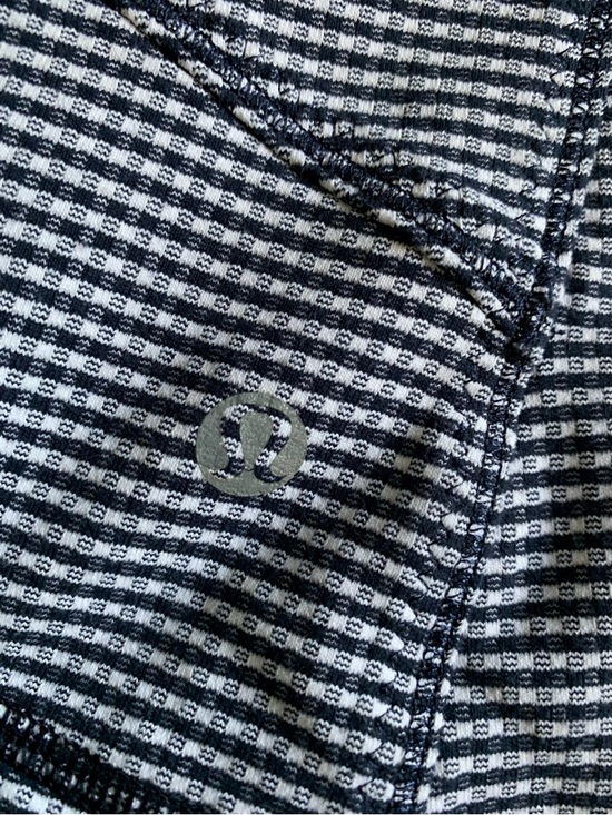 Lululemon Forme Jacket Size 6 - Picture 13 of 13